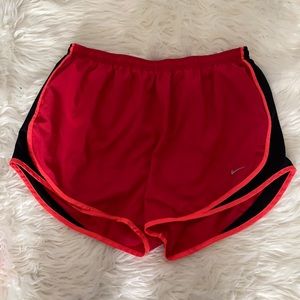 Pink Nike Running Shorts 🏃🏻‍♀️